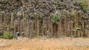 Discovering a New Natural Wonder in the Highlands of Quang Nam - image 14