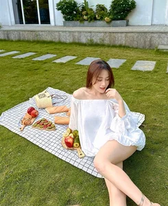 Phuong Oanh Radiant Beauty During Her Twin Pregnancy Journey - image 5