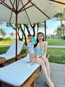 Trinh Pham Reveals Expert Secrets for Achieving Dreamy, Professional Social Media Photos - image 8