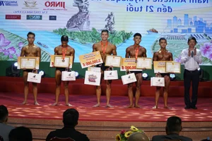 Intense and Emotional Moments at the Long An Bodybuilding Championship - image 11