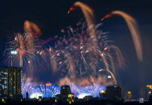 South Korean Fireworks Team Lights Up Da Nang Sky for the First Time - image 5