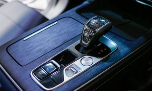 GAC GS8 Debuts in Vietnam: A New Contender Shaking Up the D-Segment SUV Market - image 9