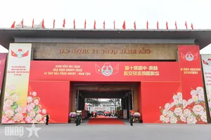 Vietnam and China Commemorate Border Defense Friendship Exchange to Strengthen Ties - image 5