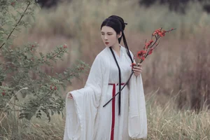 Yituyu Bai Yiyin Portrait Gallery: Elegant and Minimalist Fashion Photography - image 6