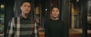 Handsome TV Police Officers and Their Hilariously Lukewarm On-Screen Romance Reactions - image 2