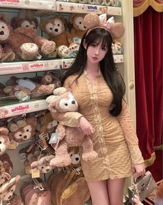The Enigmatic Heiress: Inside the World of China's Mysterious Wealthy Influencer - image 0
