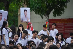 Ho Chi Minh City High Schoolers Rock Out in Epic On-Campus Music Festivals - image 7