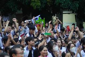 Ho Chi Minh City High Schoolers Rock Out in Epic On-Campus Music Festivals - image 4
