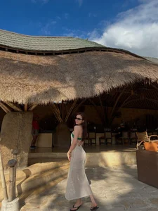 Thieu Bao Trang Flaunts Stunning Figure in Bikini and Mesh Dress During Bali Escape - image 1