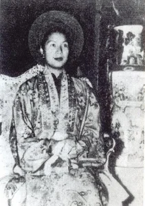 The Eight Great Beauties of King Bao Dai: Was Empress Nam Phuong the Fairest? - image 2