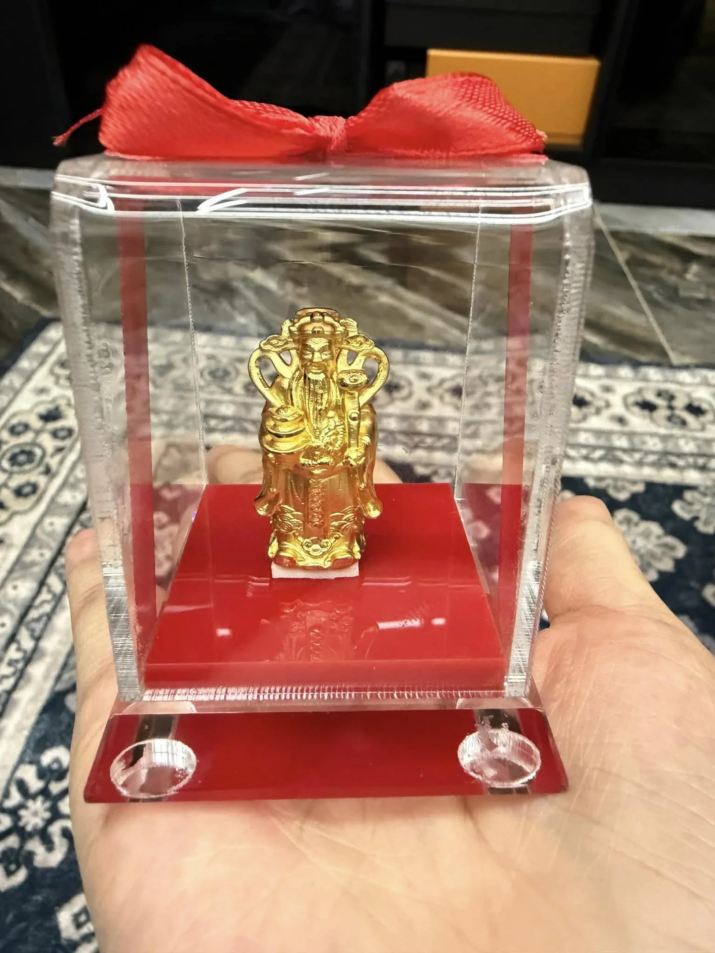 Celebrity Lifestyle: Singer Gifted Solid Gold Statue Amidst Family Success