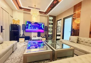 Celebrity Lifestyle: Singer Gifted Solid Gold Statue Amidst Family Success - image 3