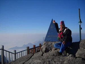 A 20-Year Journey: The Legend of the Ha Giang 'Dream' Backpacker - image 11