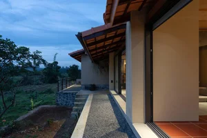 Nha Vua Du: A Minimalist Green Retreat in Bao Loc Hills - image 9