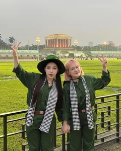 Ba Dinh Square Trends: TikTokers Celebrate April 30th in Hanoi - image 1