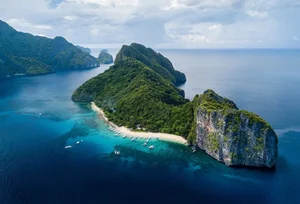 Earth's Most Uniquely Shaped Islands: Nature's Bizarre and Beautiful Creations - image 1