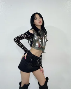 BLACKPINK Lisa’s Edgy 'Bad Girl' Fashion Era: A Bold Style Revolution - image 7