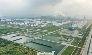 A Rare Look Inside Vietnam’s Largest Oil Refinery: Industrial Might Revealed - image 6