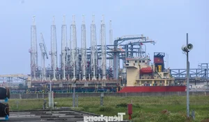 A Rare Look Inside Vietnam’s Largest Oil Refinery: Industrial Might Revealed - image 10