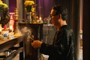 Behind the Scenes: Artist Duc Khue Reveals the Truth About His 'Fight' with Mac Van Khoa - image 4