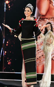 Thuy Tien and H Hen Nie Face Off in Stunning Brocade Outfits - image 4