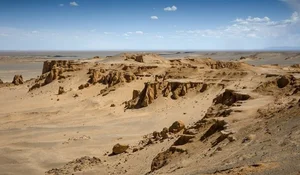 Uncovering the Priceless Treasures of Asia’s Largest Desert - image 5