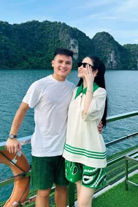 Quang Hai and Chu Thanh Huyen: A Look at Their Stylish Couple Fashion - image 4