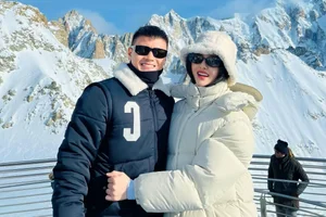 Quang Hai and Chu Thanh Huyen: A Look at Their Stylish Couple Fashion - image 10