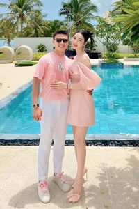 Quang Hai and Chu Thanh Huyen: A Look at Their Stylish Couple Fashion - image 1