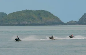Behind the Scenes: The Engineering and Art of Jetski Firework Shows - image 3