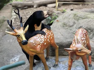 Meet Noel: The Famous Bear at Saigon Zoo and Botanical Gardens - image 2