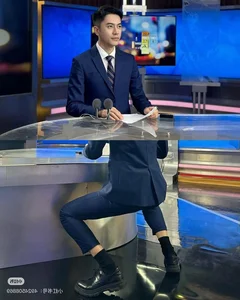Hilarious Behind-the-Scenes Secrets of TV News Anchors and Editors - image 6
