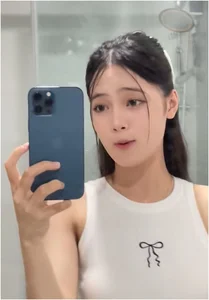 The Stunning Transformation: Ba Nhan Vlog's Niece Gains Popularity - image 0