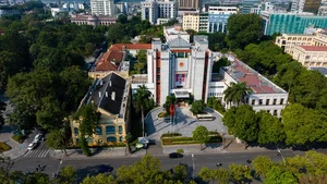 Stunning Aerial Views of Hoan Kiem District's Historical Landmarks in Hanoi - image 12