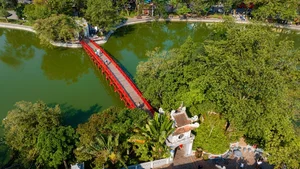 Stunning Aerial Views of Hoan Kiem District's Historical Landmarks in Hanoi - image 6