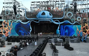 Inside the Spectacular Ocean-Themed Stage of 8Wonder Music Festival - image 4