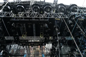 Inside the Spectacular Ocean-Themed Stage of 8Wonder Music Festival - image 11