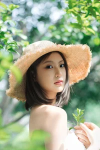YiTuYu Art Language Vol.10572 featuring Model Jing Zhu - image 4