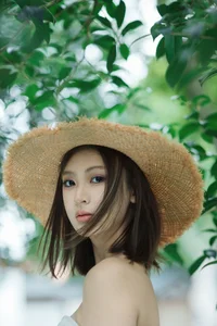 YiTuYu Art Language Vol.10572 featuring Model Jing Zhu - image 24
