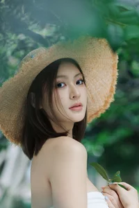 YiTuYu Art Language Vol.10572 featuring Model Jing Zhu - image 17