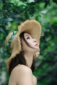YiTuYu Art Language Vol.10572 featuring Model Jing Zhu - image 12