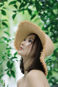 YiTuYu Art Language Vol.10572 featuring Model Jing Zhu - image 14