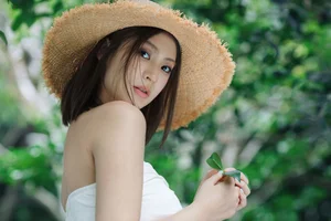 YiTuYu Art Language Vol.10572 featuring Model Jing Zhu - image 22