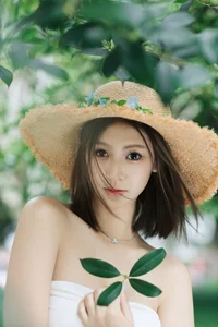 YiTuYu Art Language Vol.10572 featuring Model Jing Zhu - image 16