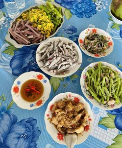 Actor Huynh Anh Tuan Shares Colorful Countryside Meals with Humorous Self-Praise - image 3