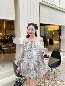 Maternity Fashion Secrets of the Famous "50 Billion Hot Girl" - image 1