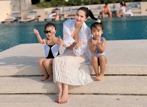 Model Ngoc Trinh Enjoys Peaceful Family Vacation with Adopted Daughter - image 5