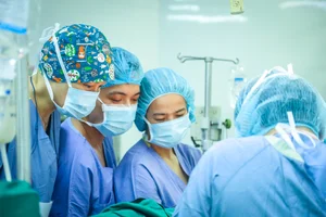Vietnam Achieves Medical Milestone with First Successful Domino Organ Transplant - image 1