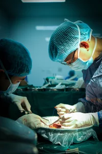 Vietnam Achieves Medical Milestone with First Successful Domino Organ Transplant - image 9