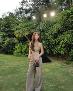 Actress Kha Ngan Shines with Radiant Natural Beauty and Effortless Style - image 3